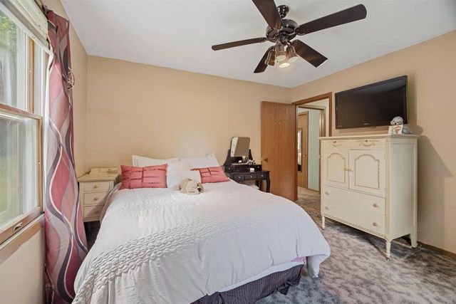 W7719 CHELEN RIDGE DRIVE, Van Dyne, WI 54979
