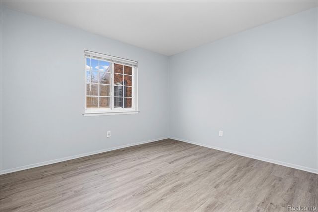 25325 Shiawassee Circle 203, Southfield, MI 48033