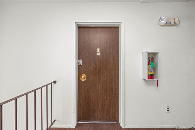 25325 Shiawassee Circle 203, Southfield, MI 48033