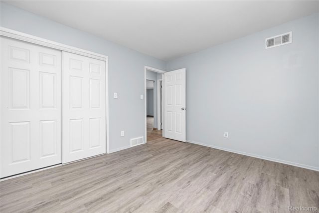 25325 Shiawassee Circle 203, Southfield, MI 48033