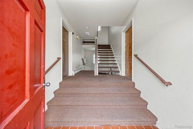 25325 Shiawassee Circle 203, Southfield, MI 48033