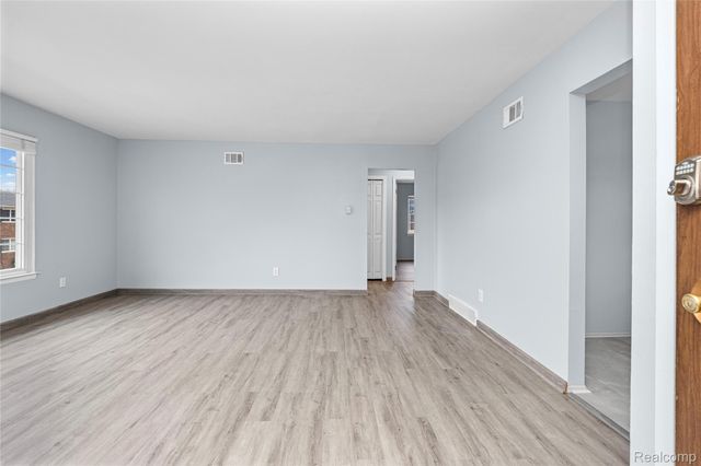25325 Shiawassee Circle 203, Southfield, MI 48033