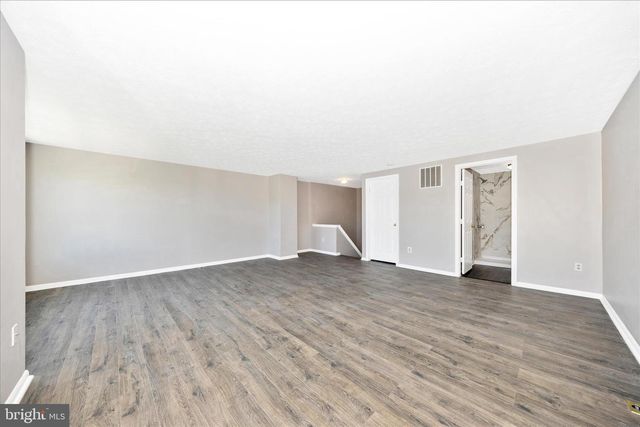 572 HOLLYBERRY WAY, Frederick, MD 21703