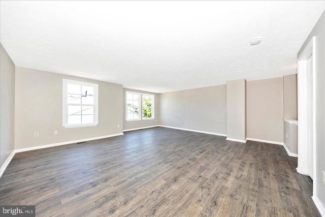 572 HOLLYBERRY WAY, Frederick, MD 21703
