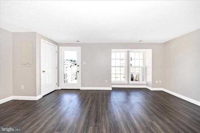 572 HOLLYBERRY WAY, Frederick, MD 21703