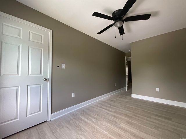 406 & 408 England Street, Lonoke, AR 72086