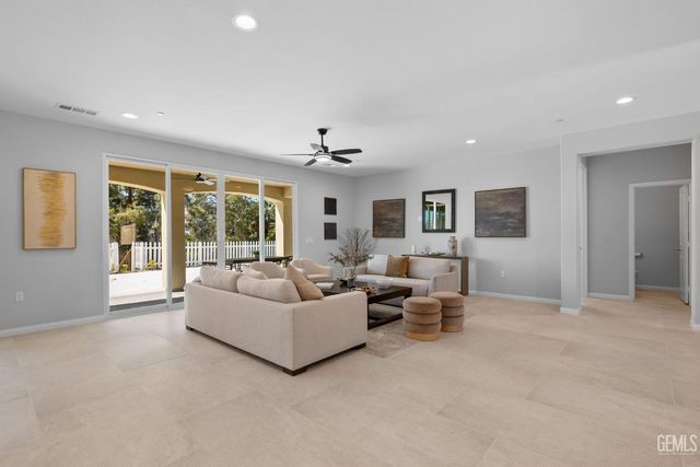 5804 Levanto Street, Bakersfield, CA 93306