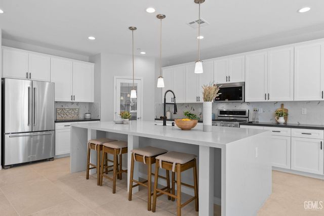 5804 Levanto Street, Bakersfield, CA 93306