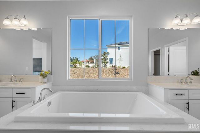 5804 Levanto Street, Bakersfield, CA 93306