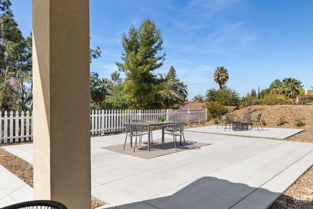 5804 Levanto Street, Bakersfield, CA 93306