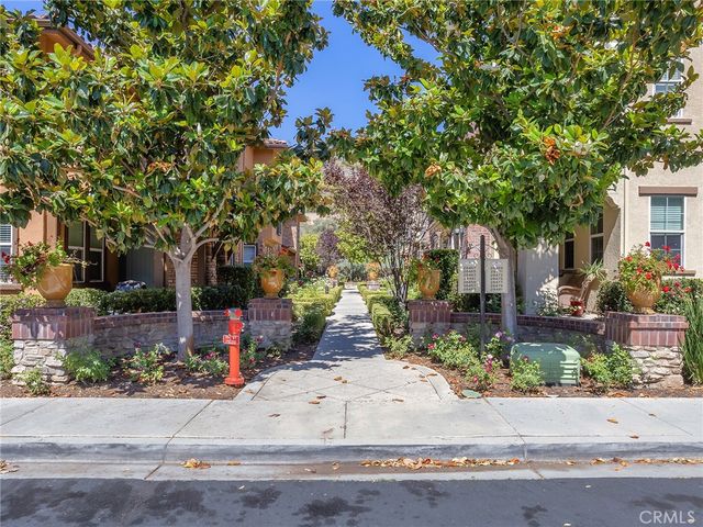28457 Herrera Street, Valencia, CA 91354