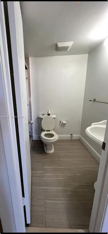 9210 Fontainebleau Blvd 506, Miami, FL 33172