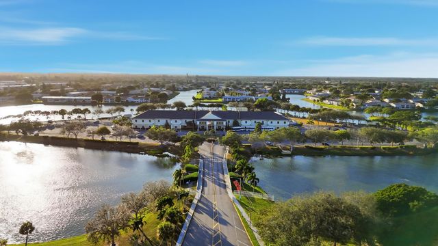 144 Canterbury F, West Palm Beach, FL 33417