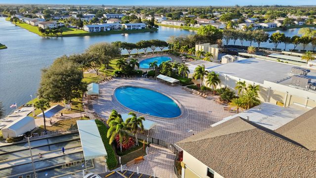 144 Canterbury F, West Palm Beach, FL 33417