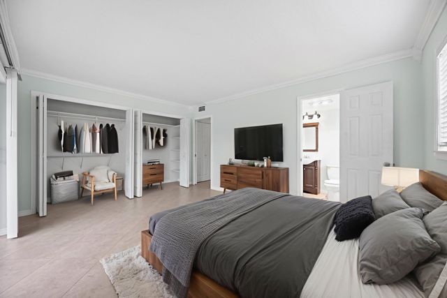 144 Canterbury F, West Palm Beach, FL 33417