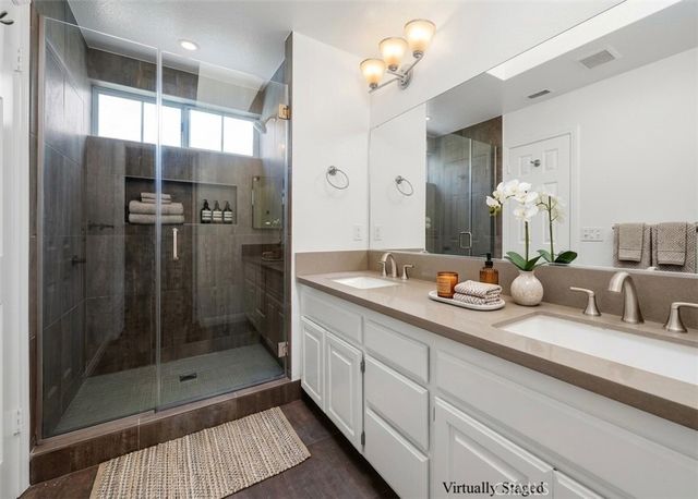 1805 Carnegie Lane 3, Redondo Beach, CA 90278