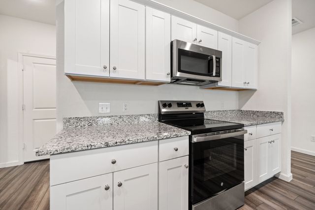 233 Berthe Court, Cedar Hill, TX 75104