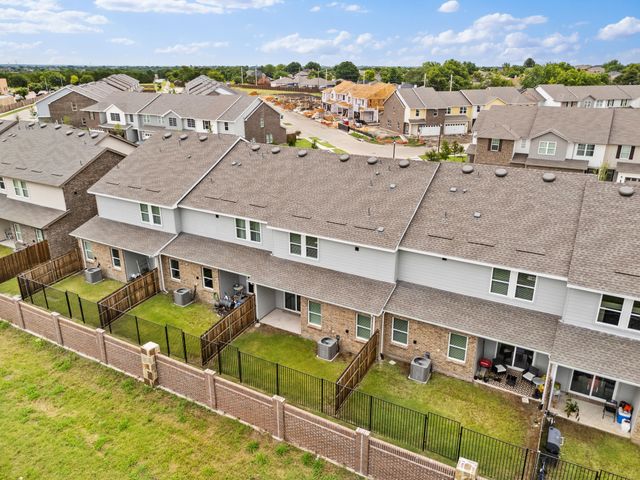 233 Berthe Court, Cedar Hill, TX 75104