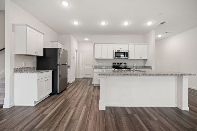 233 Berthe Court, Cedar Hill, TX 75104
