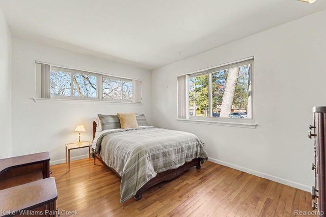 2911 Walmsley Circle Drive, Orion Charter Township, MI 48360