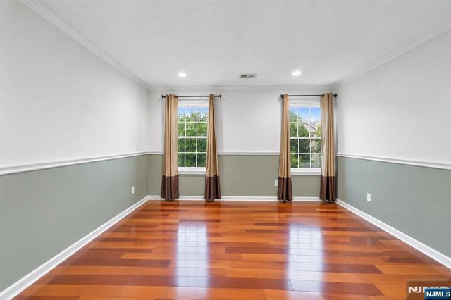 1118 Sage Court, Mahwah, NJ 07430