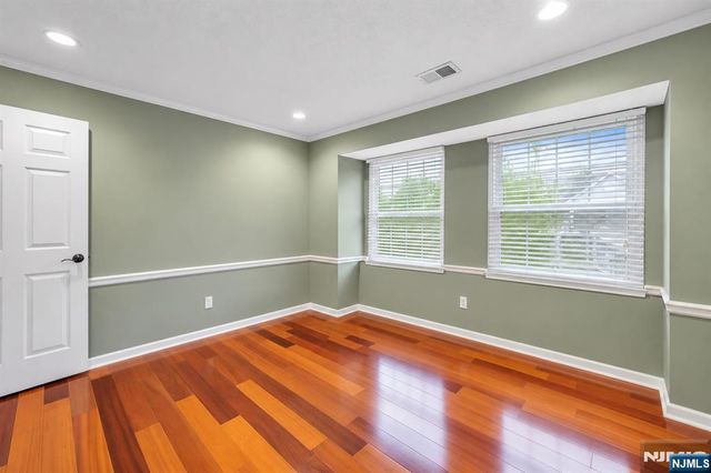 1118 Sage Court, Mahwah, NJ 07430