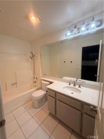 8152 Mainsail 104, Huntington Beach, CA 92646