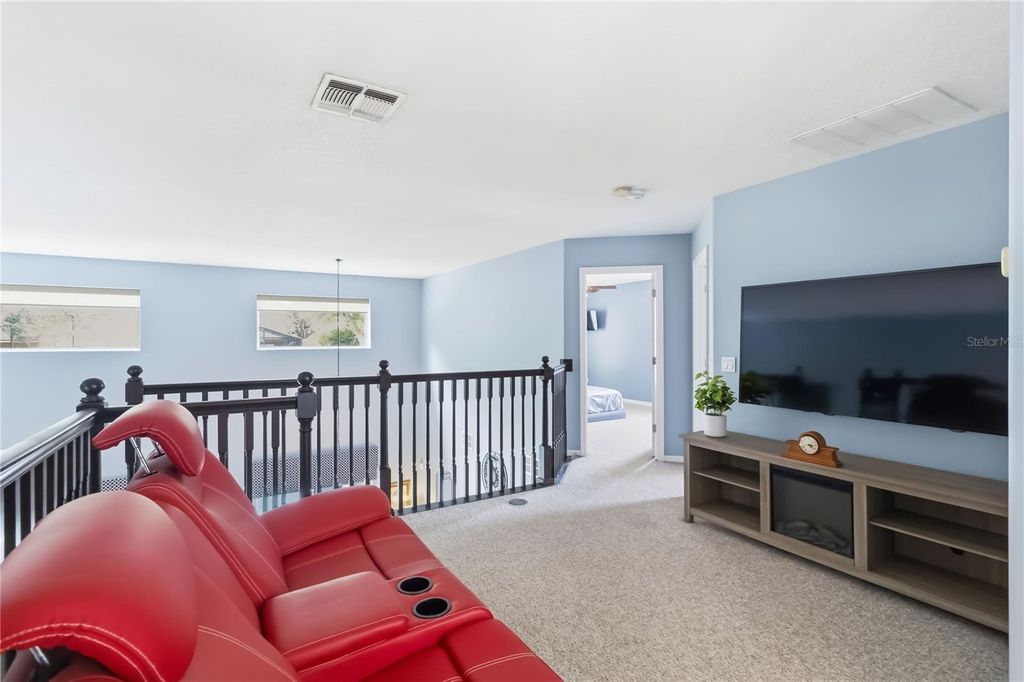 Image 22 of property listing at 1925 BREEZY HILL DRIVE WINDERMERE FLORIDA 34786, Windermere, FL 34786