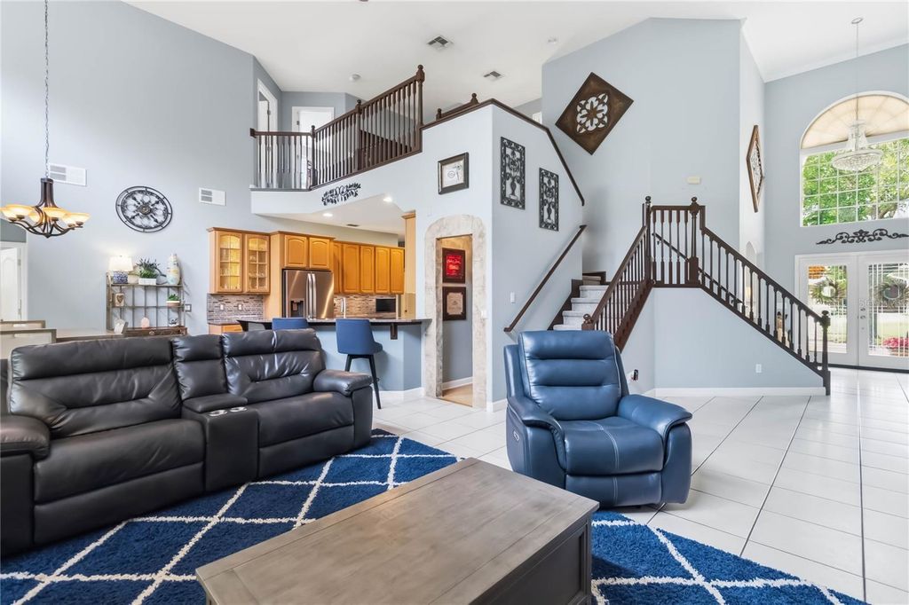 Image 5 of property listing at 1925 BREEZY HILL DRIVE WINDERMERE FLORIDA 34786, Windermere, FL 34786