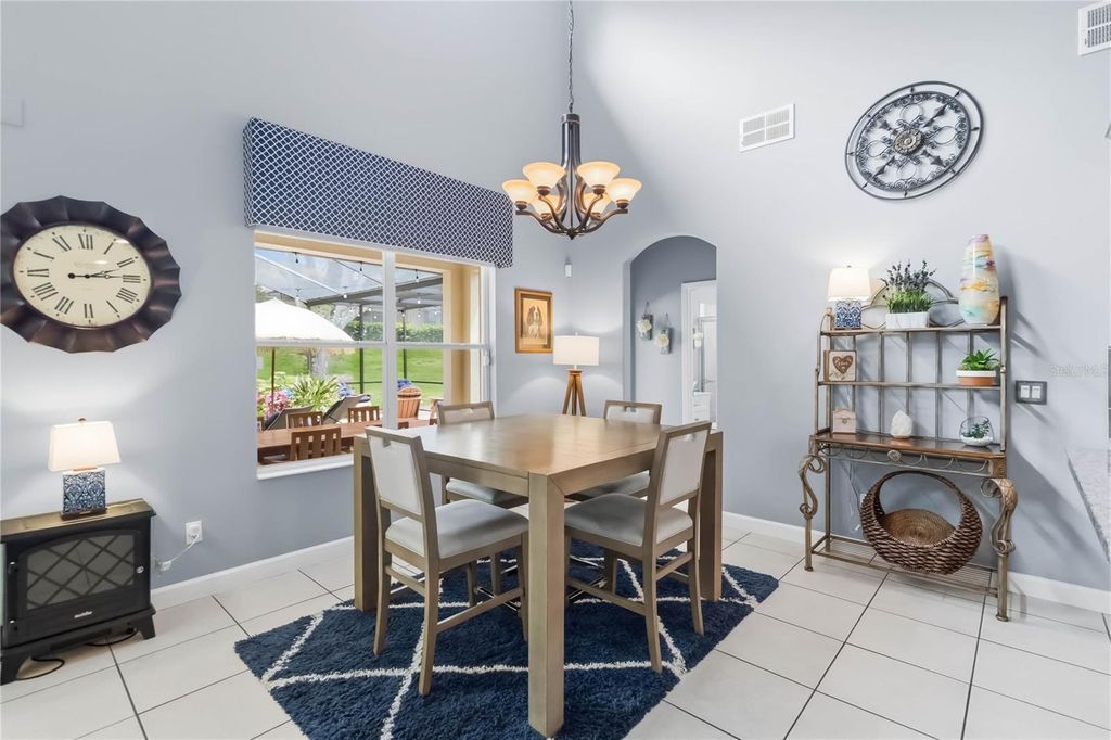 Image 6 of property listing at 1925 BREEZY HILL DRIVE WINDERMERE FLORIDA 34786, Windermere, FL 34786