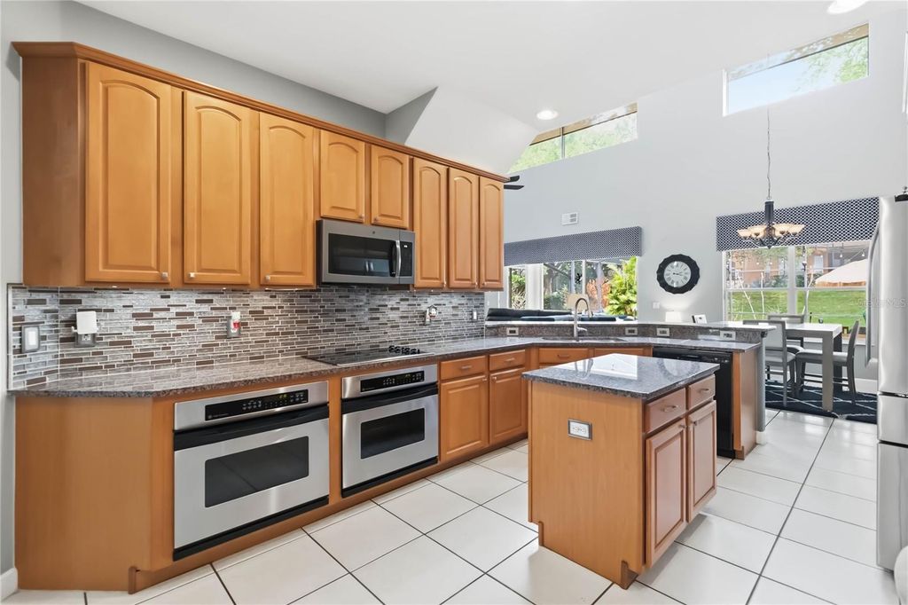 Image 9 of property listing at 1925 BREEZY HILL DRIVE WINDERMERE FLORIDA 34786, Windermere, FL 34786