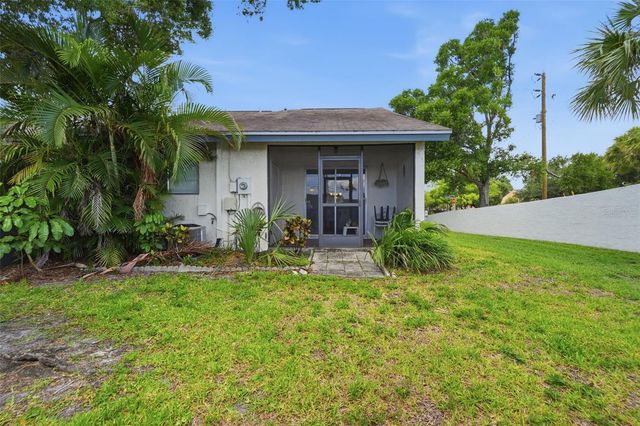561 LAGUNA VISTA COURT, Largo, FL 33771
