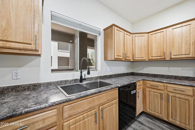 920 E DEVONSHIRE Avenue 2027, Phoenix, AZ 85014