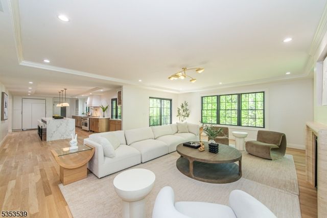 6 Buttenheim Ter, Madison Boro, NJ 07940