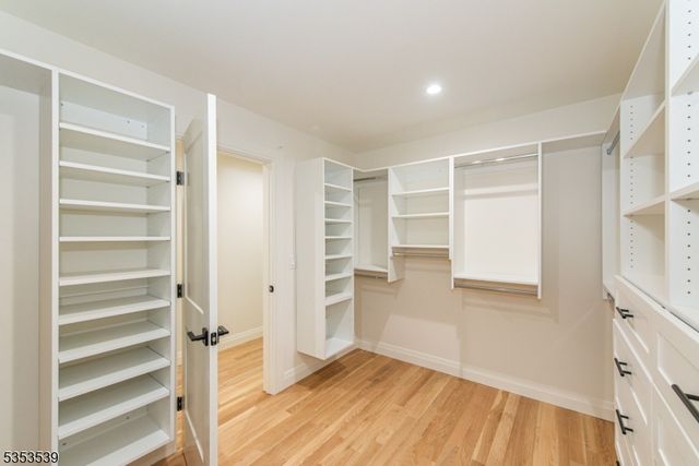 6 Buttenheim Ter, Madison Boro, NJ 07940