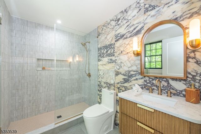 6 Buttenheim Ter, Madison Boro, NJ 07940