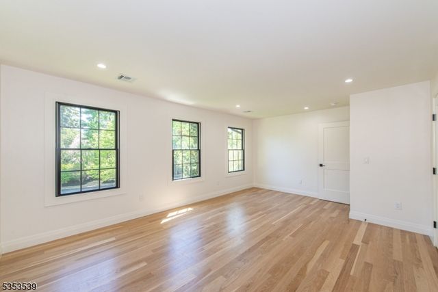 6 Buttenheim Ter, Madison Boro, NJ 07940