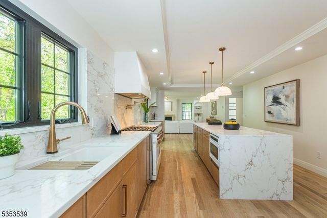 6 Buttenheim Ter, Madison Boro, NJ 07940