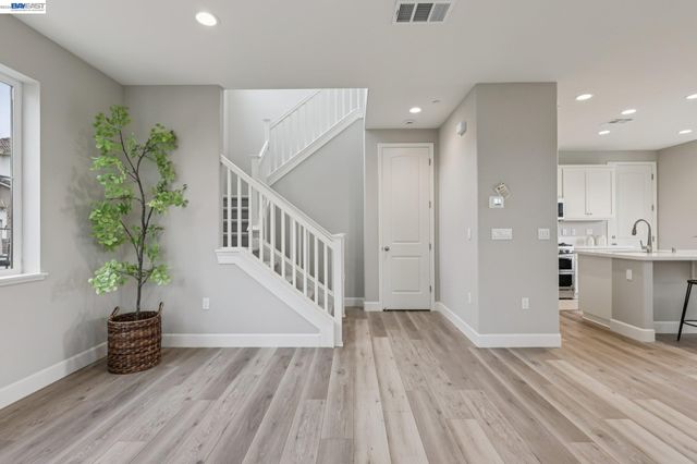 208 Mindy Way, Pittsburg, CA 94565