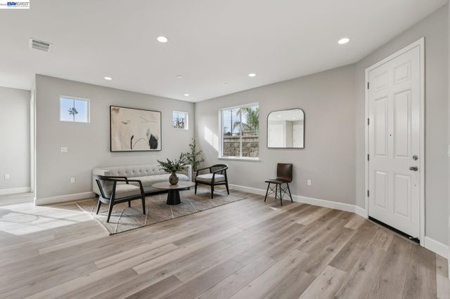208 Mindy Way, Pittsburg, CA 94565