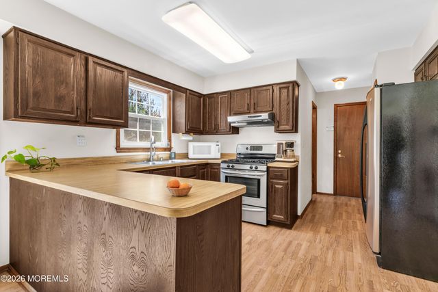 8 Todd Drive, Red Bank, NJ 07701