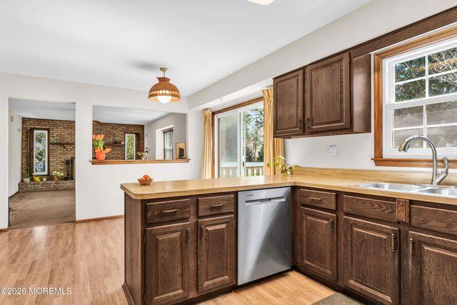 8 Todd Drive, Red Bank, NJ 07701