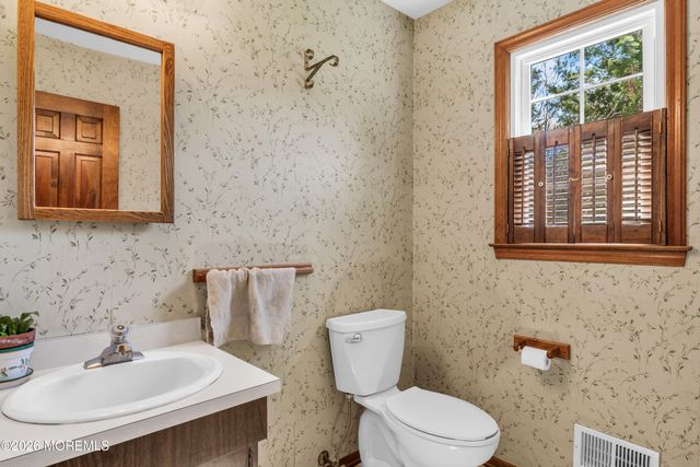 8 Todd Drive, Red Bank, NJ 07701