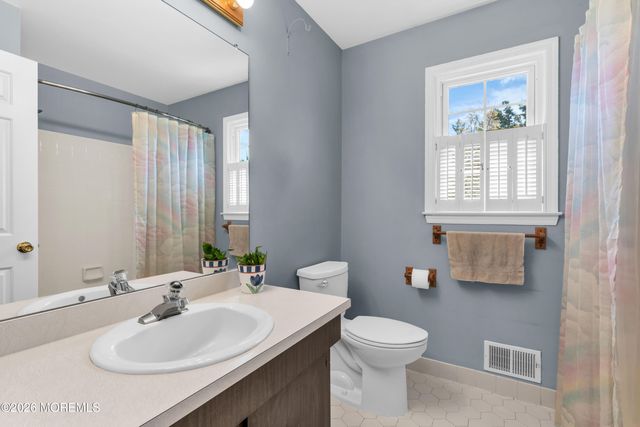 8 Todd Drive, Red Bank, NJ 07701