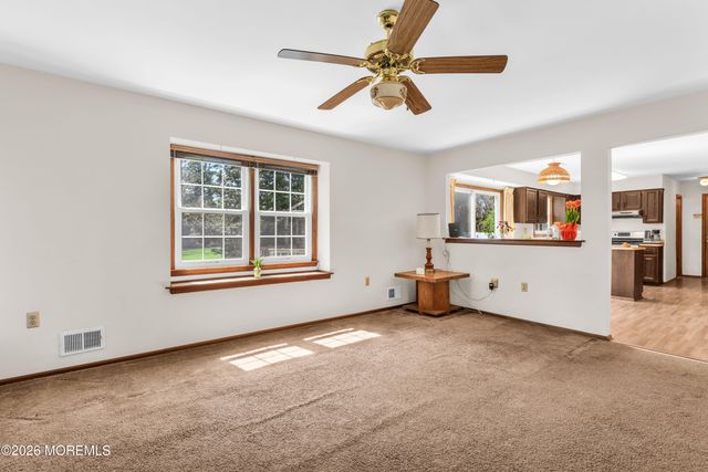8 Todd Drive, Red Bank, NJ 07701