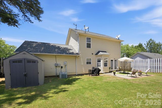 2498 Hawk Ridge Drive, Gastonia, NC 28056
