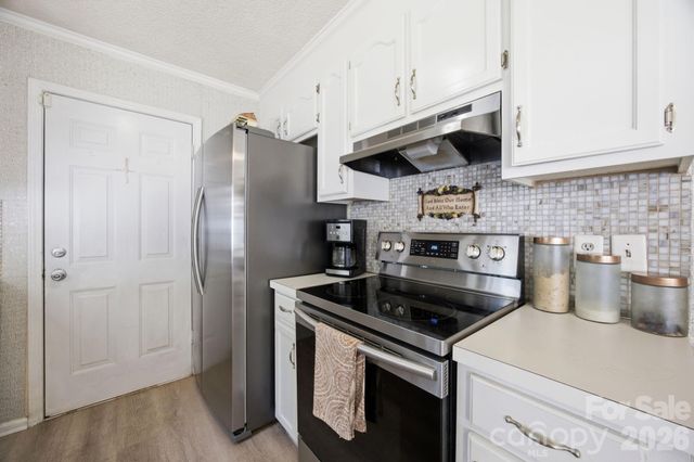 2498 Hawk Ridge Drive, Gastonia, NC 28056