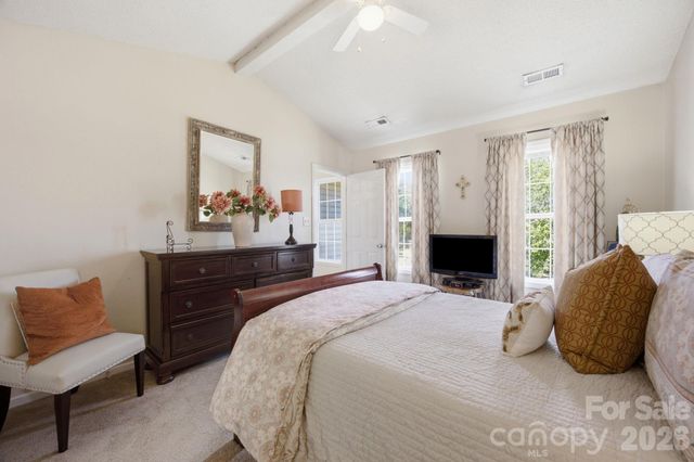 2498 Hawk Ridge Drive, Gastonia, NC 28056