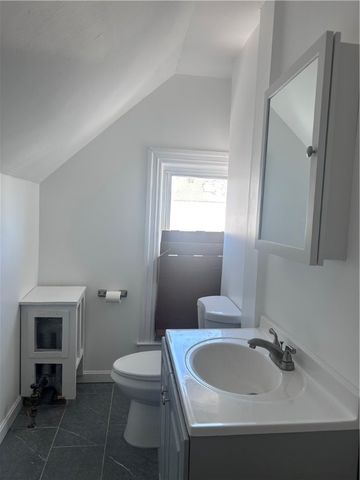 181 Reynolds Avenue 3, Providence, RI 02905