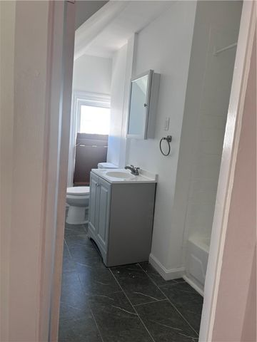 181 Reynolds Avenue 3, Providence, RI 02905